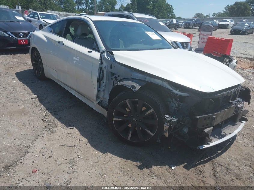 Photo of the 2022 INFINITI Q60 LUXE