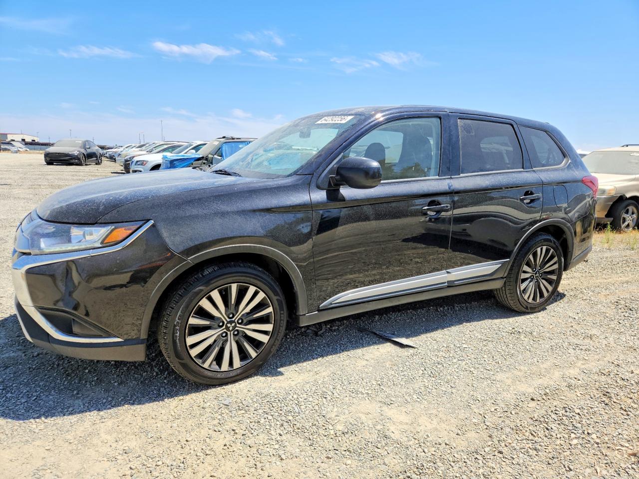 Photo of the 2020 MITSUBISHI OUTLANDER ES