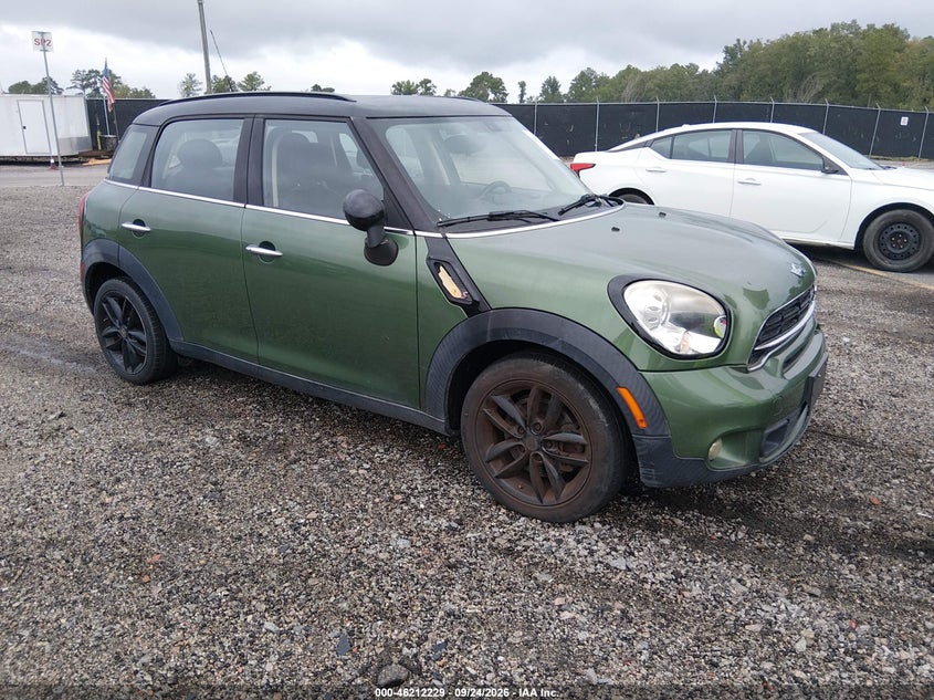 Photo of the 2015 MINI COUNTRYMAN COOPER S