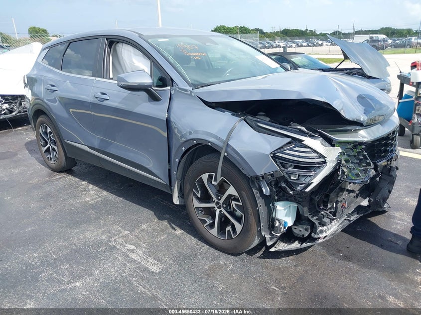 Photo of the 2025 KIA SPORTAGE EX