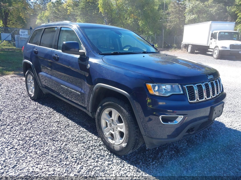 Photo of the 2017 JEEP GRAND CHEROKEE LAREDO 4X4