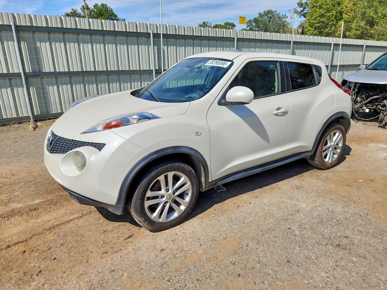 Photo of the 2014 NISSAN JUKE SV