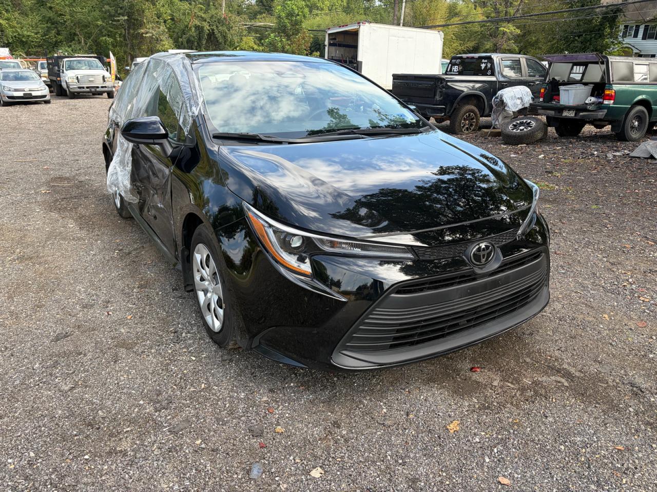 Photo of the 2025 TOYOTA COROLLA LE