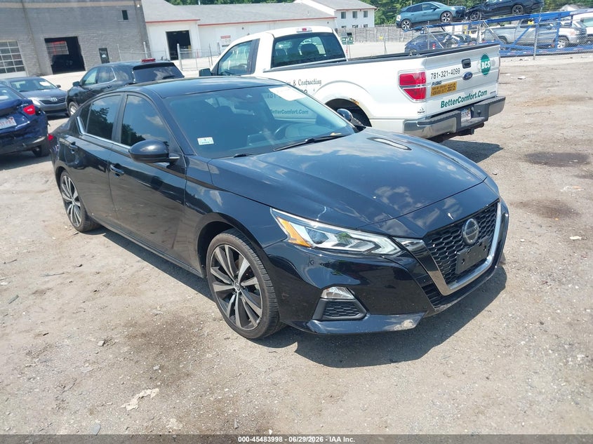 Photo of the 2021 NISSAN ALTIMA SR FWD