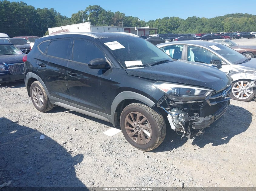 Photo of the 2017 HYUNDAI TUCSON SE