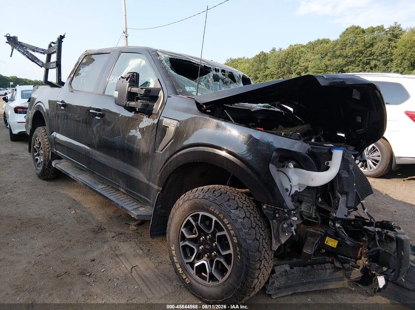Photo of the 2021 FORD F-150 XLT