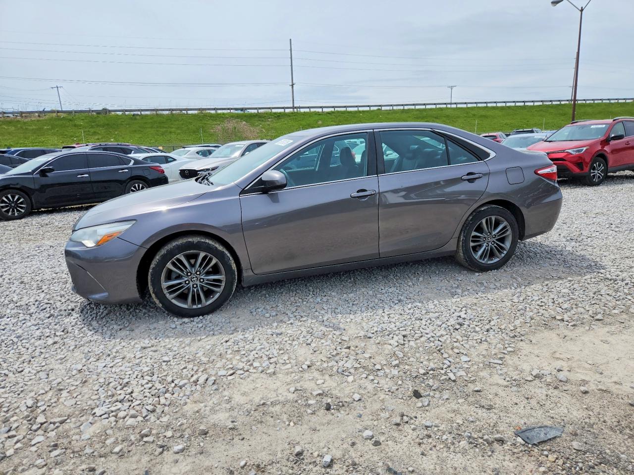 Photo of the 2017 TOYOTA CAMRY SE
