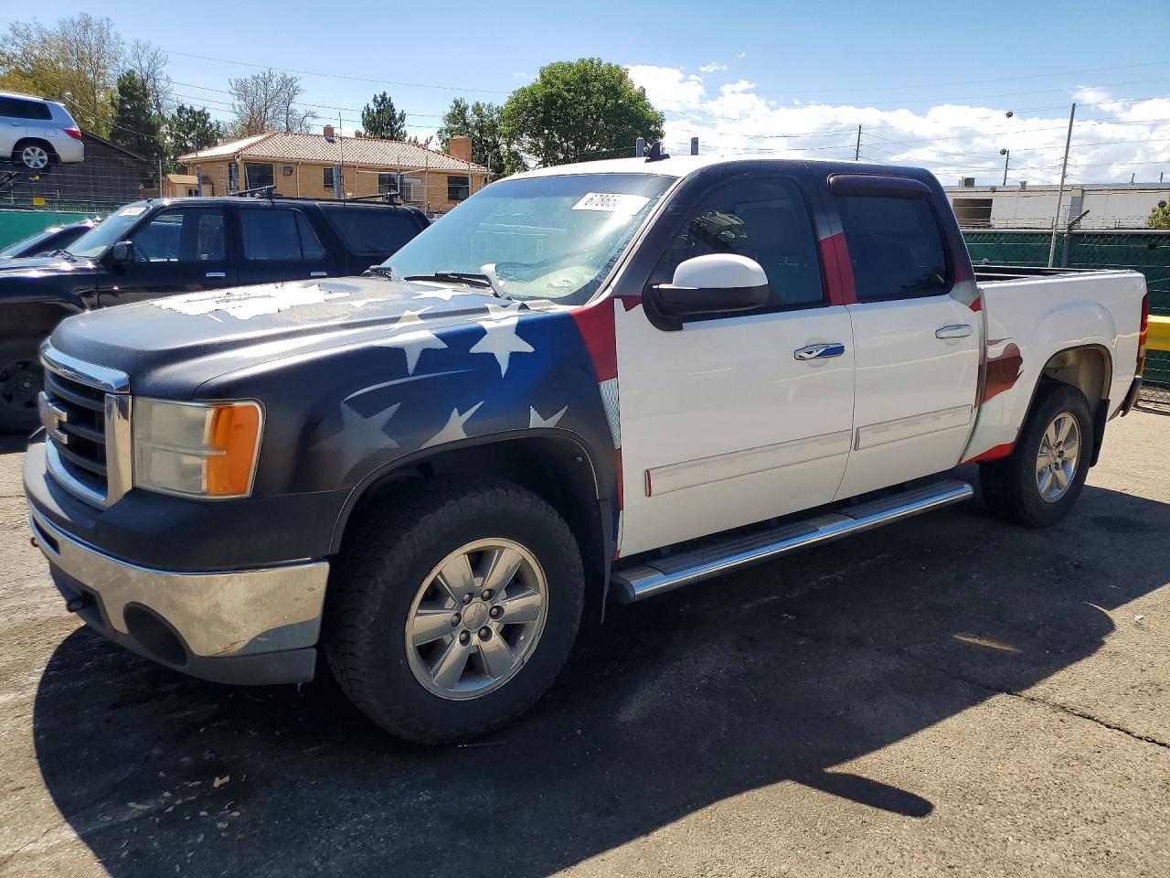 Photo of the 2011 GMC SIERRA K1500 SLT