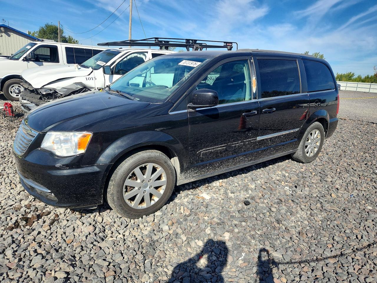 Photo of the 2015 CHRYSLER TOWN & COUNTRY TOURING
