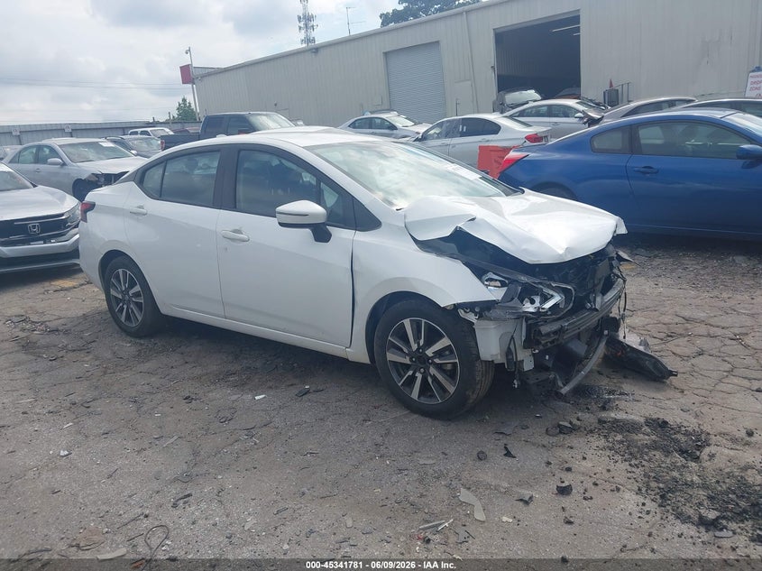 Photo of the 2021 NISSAN VERSA SV XTRONIC CVT