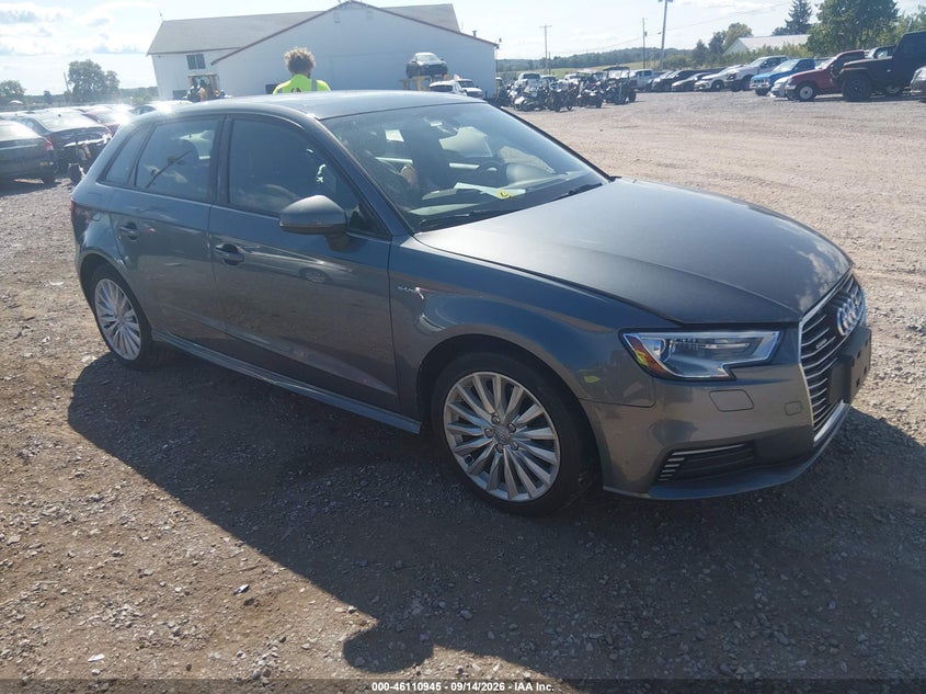 Photo of the 2017 AUDI A3 E-TRON 1.4T PREMIUM