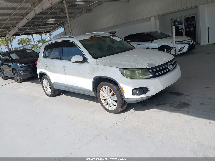 Photo of the 2013 VOLKSWAGEN TIGUAN SE