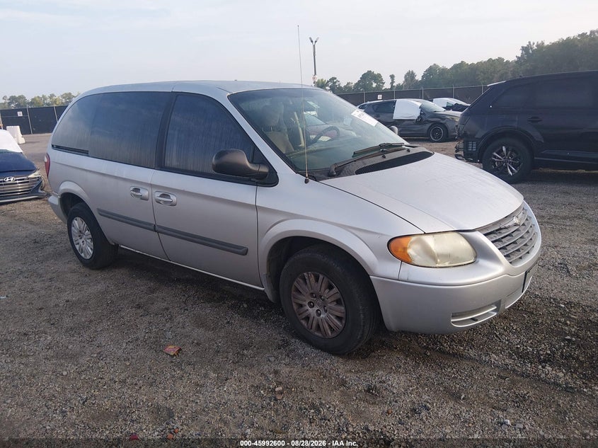 Photo of the 2006 CHRYSLER TOWN & COUNTRY