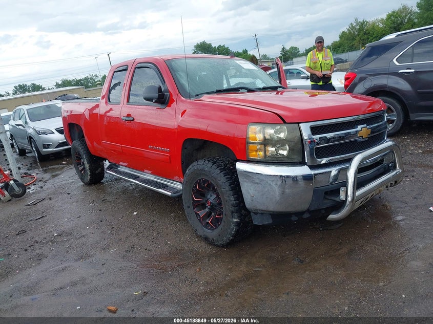 Photo of the 2013 CHEVROLET SILVERADO 1500 LT