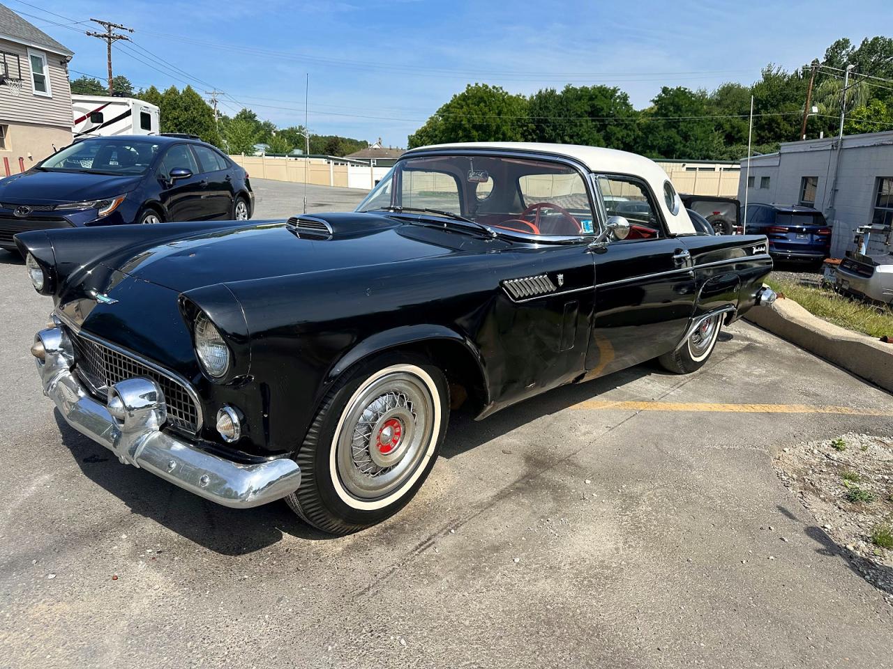 Photo of the 1956 FORD THUNDERBIRD LT
