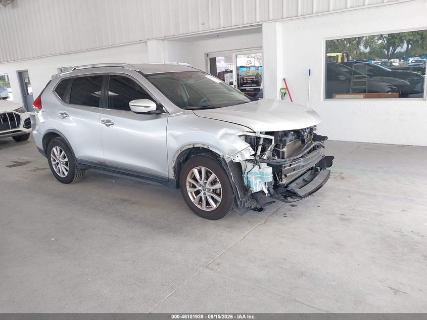 Photo of the 2017 NISSAN ROGUE SV