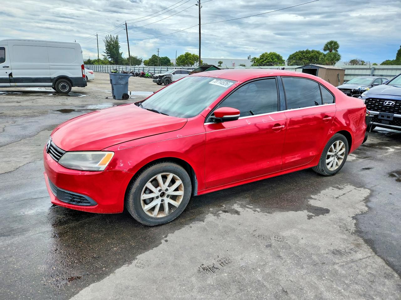 Photo of the 2013 VOLKSWAGEN JETTA SE