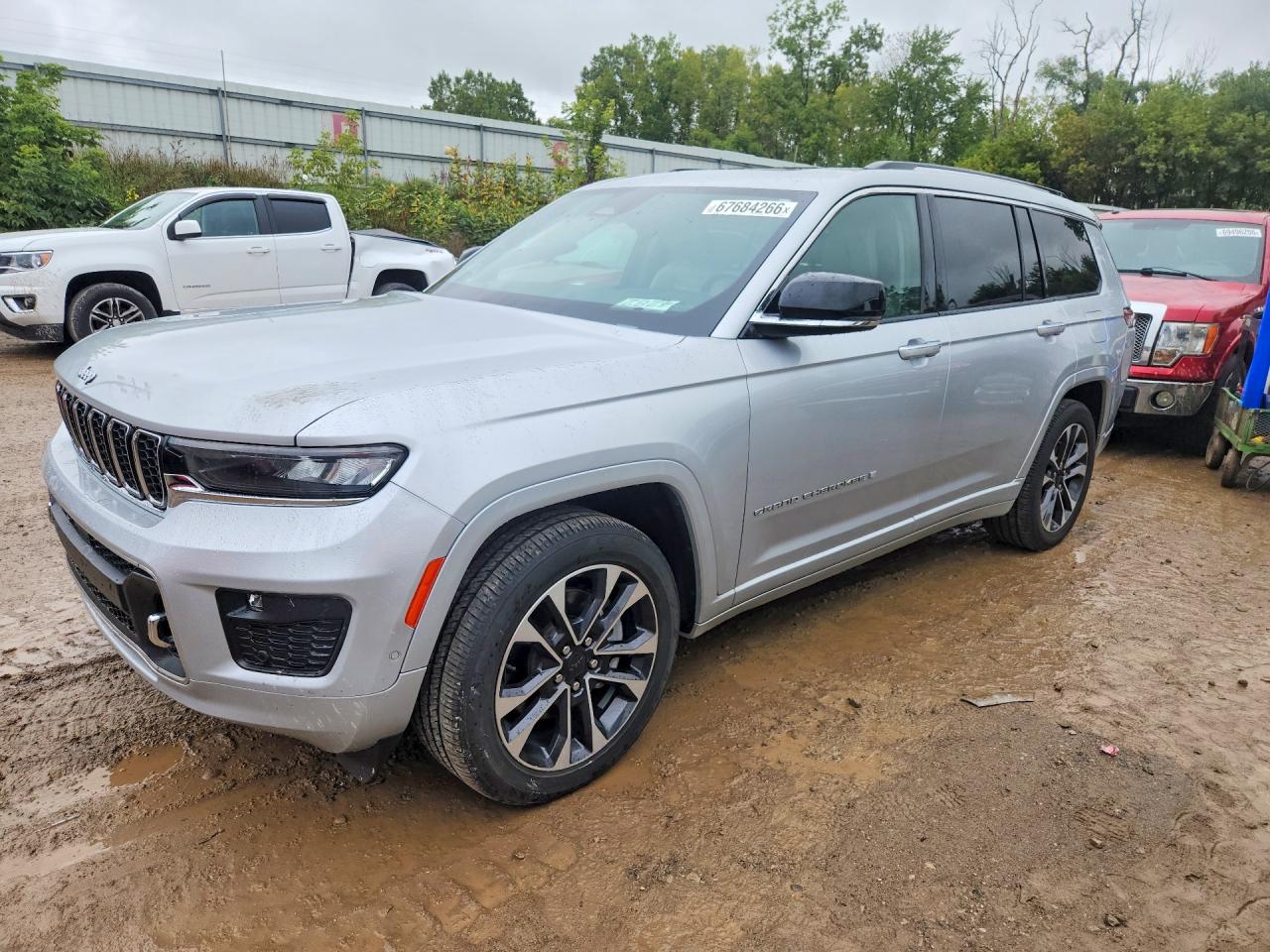 Photo of the 2021 JEEP GRAND CHEROKEE L OVERLAND