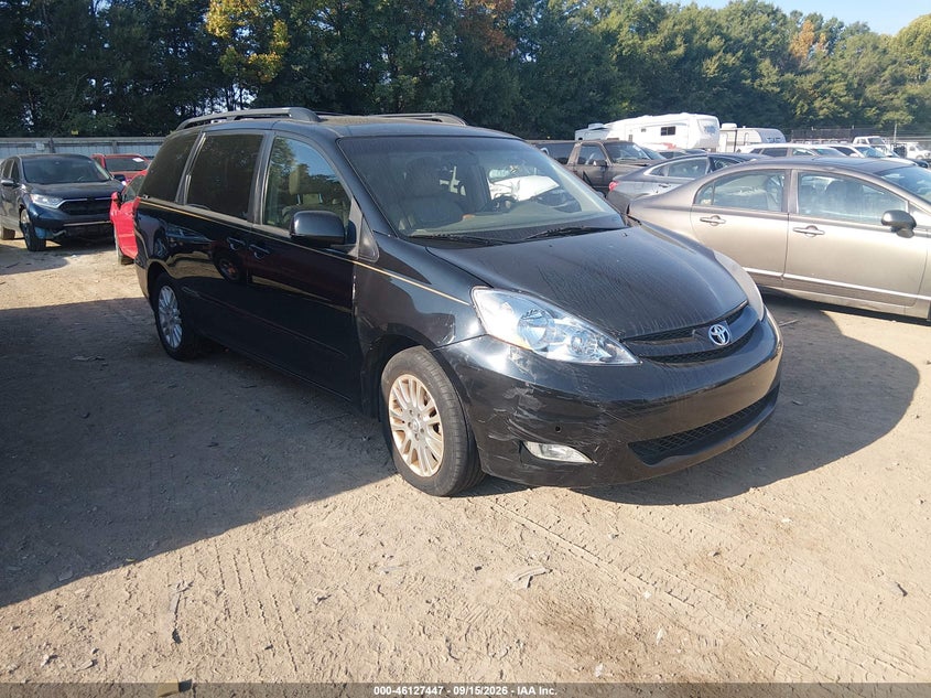 Photo of the 2009 TOYOTA SIENNA XLE