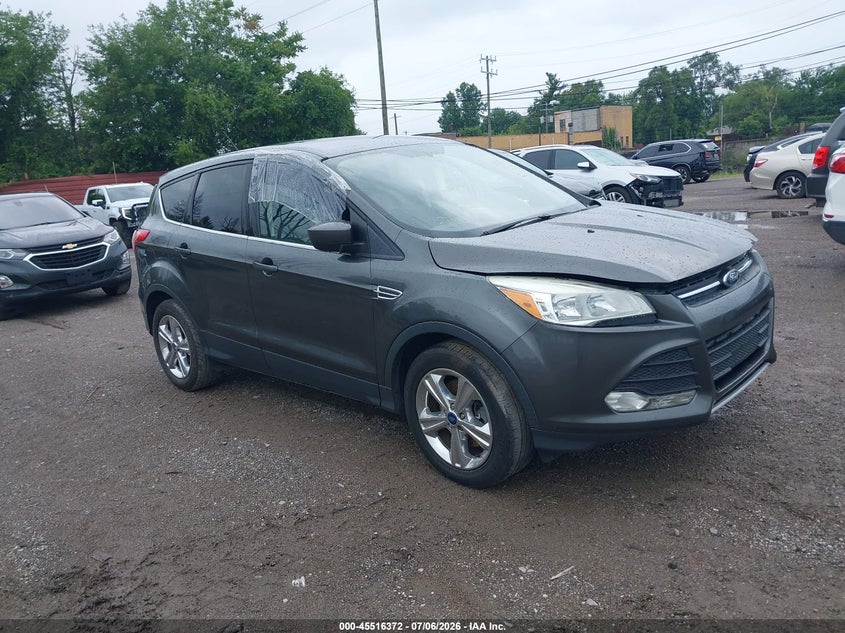 Photo of the 2016 FORD ESCAPE SE