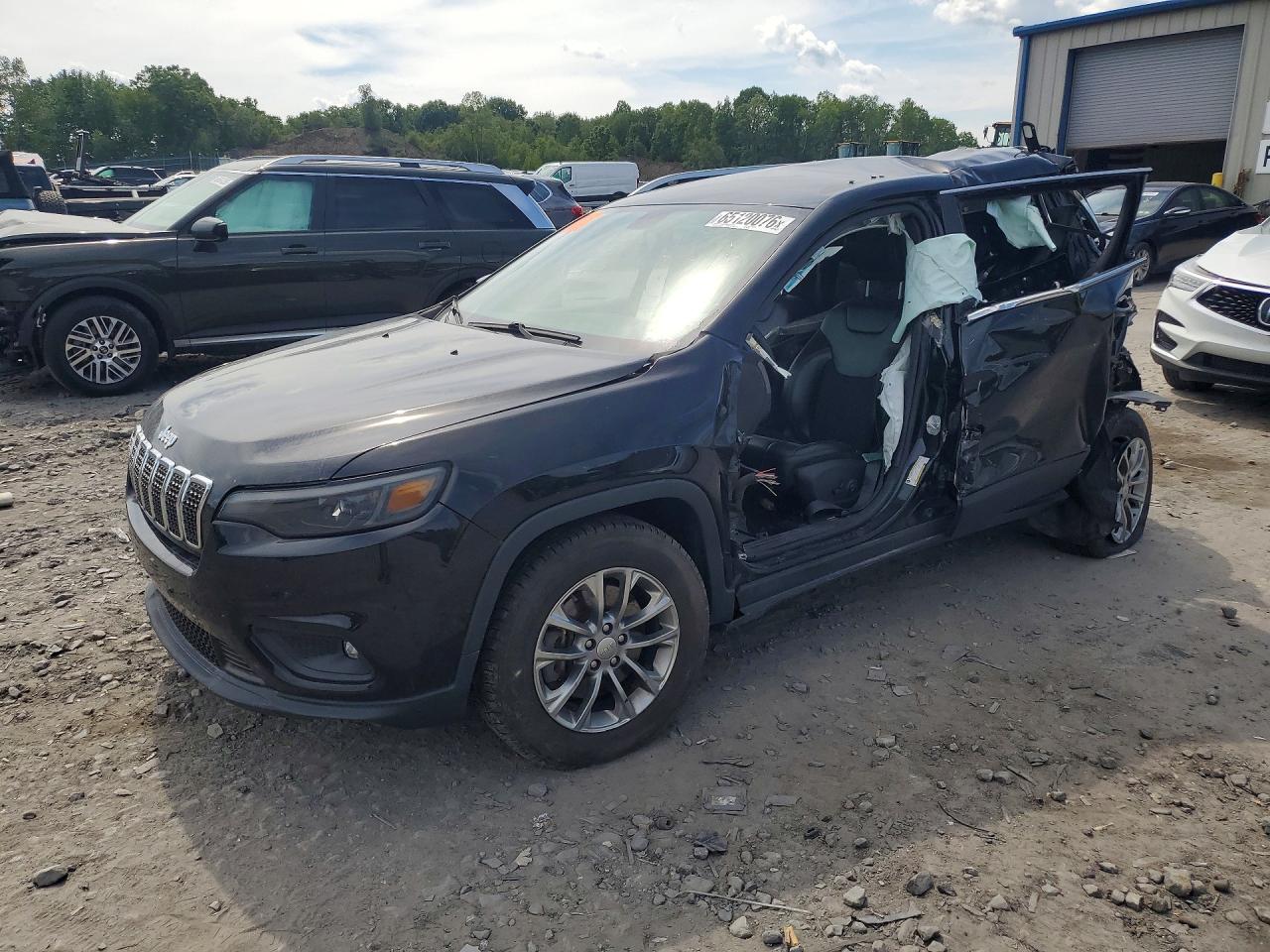 Photo of the 2020 JEEP CHEROKEE LATITUDE PLUS