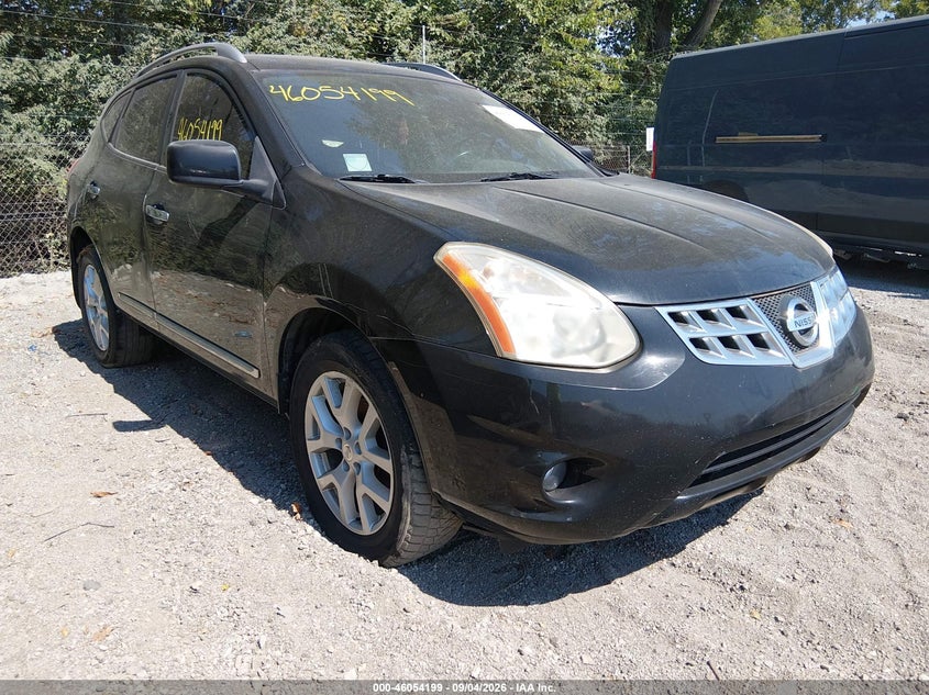 Photo of the 2011 NISSAN ROGUE SV