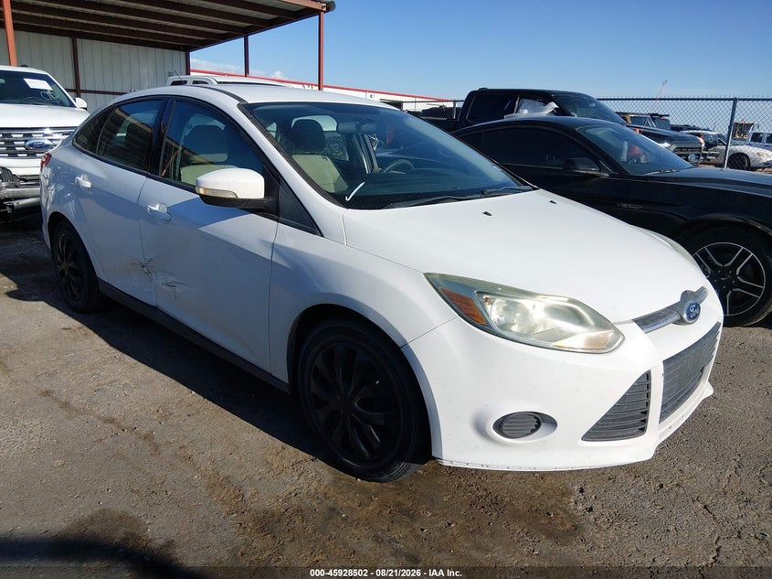 Photo of the 2014 FORD FOCUS SE