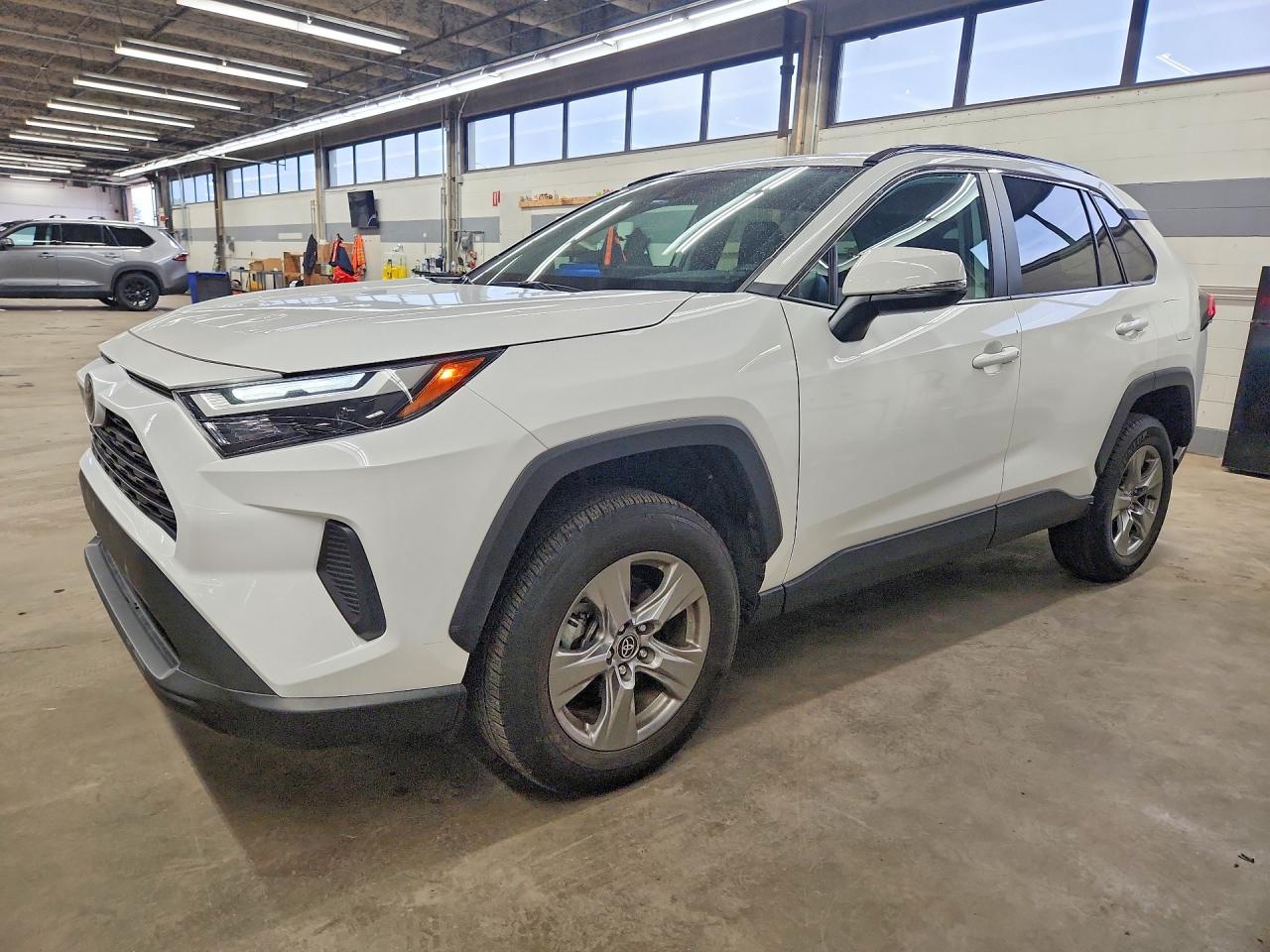 Photo of the 2024 TOYOTA RAV4 XLE