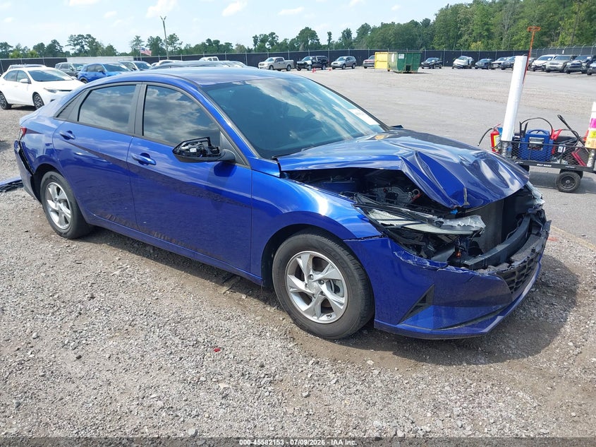 Photo of the 2021 HYUNDAI ELANTRA SE