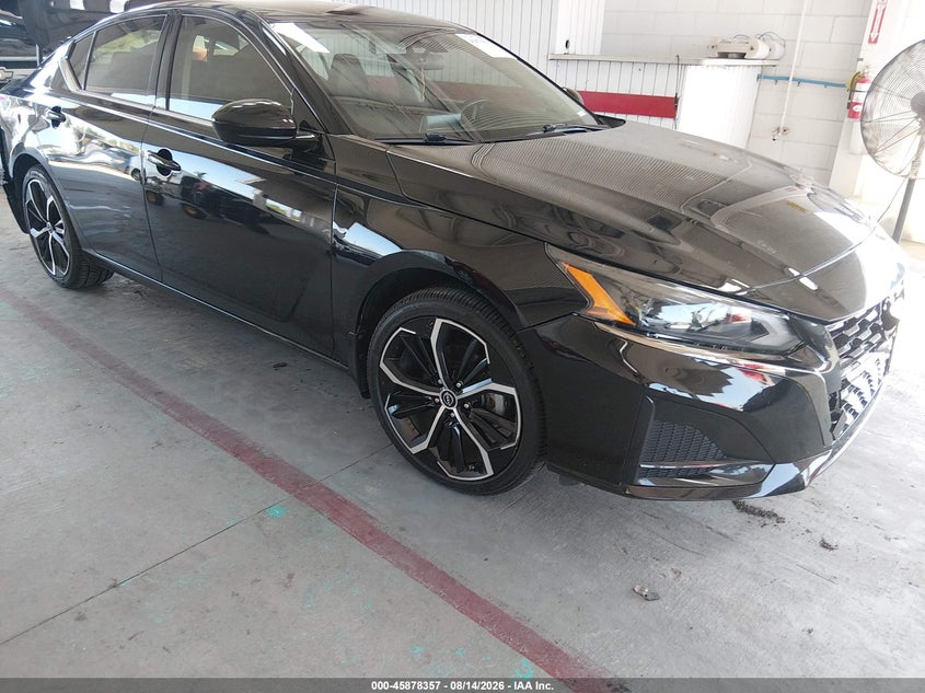 Photo of the 2024 NISSAN ALTIMA SR FWD