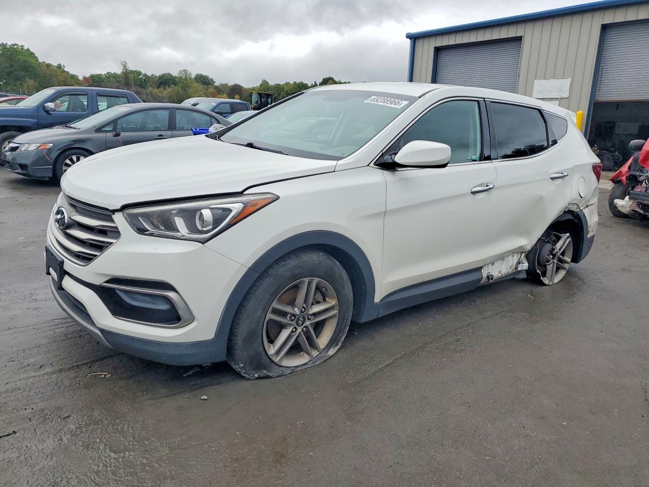 Photo of the 2017 HYUNDAI SANTA FE SPORT 2.4L