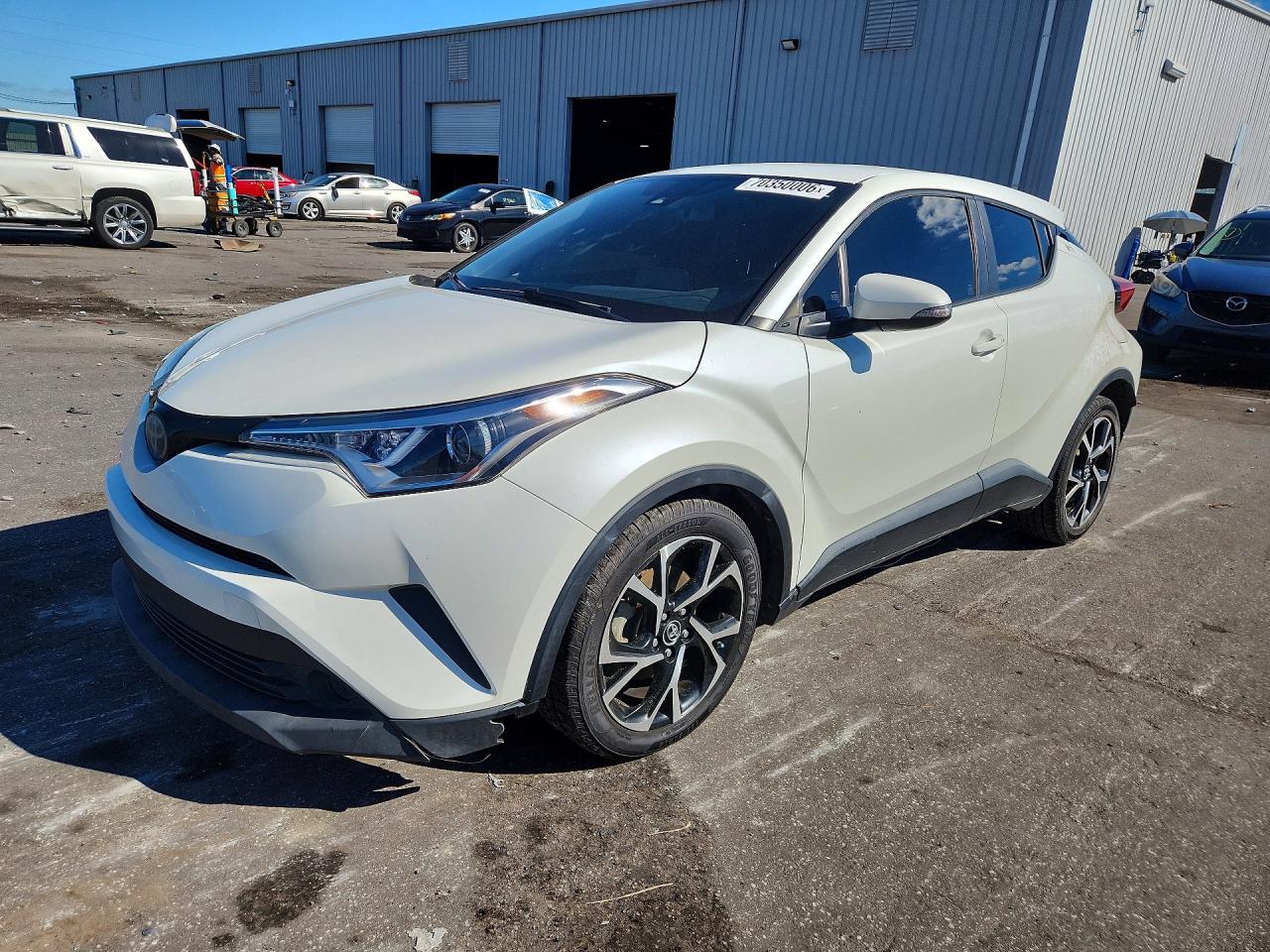 Photo of the 2019 TOYOTA C-HR XLE