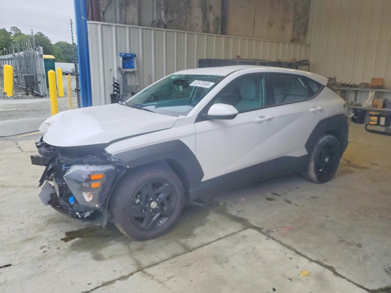 Photo of the 2026 HYUNDAI KONA SE