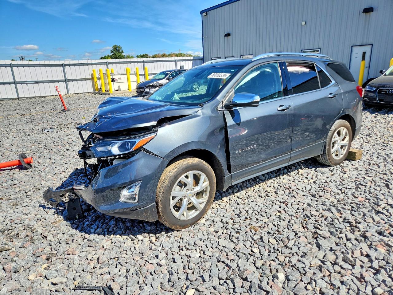 Photo of the 2020 CHEVROLET EQUINOX PREMIER