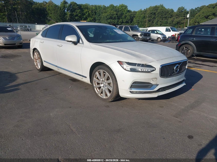Photo of the 2018 VOLVO S90 T6 INSCRIPTION