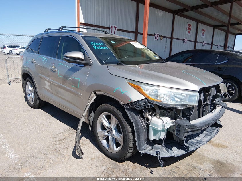 Photo of the 2015 TOYOTA RAV4 LE