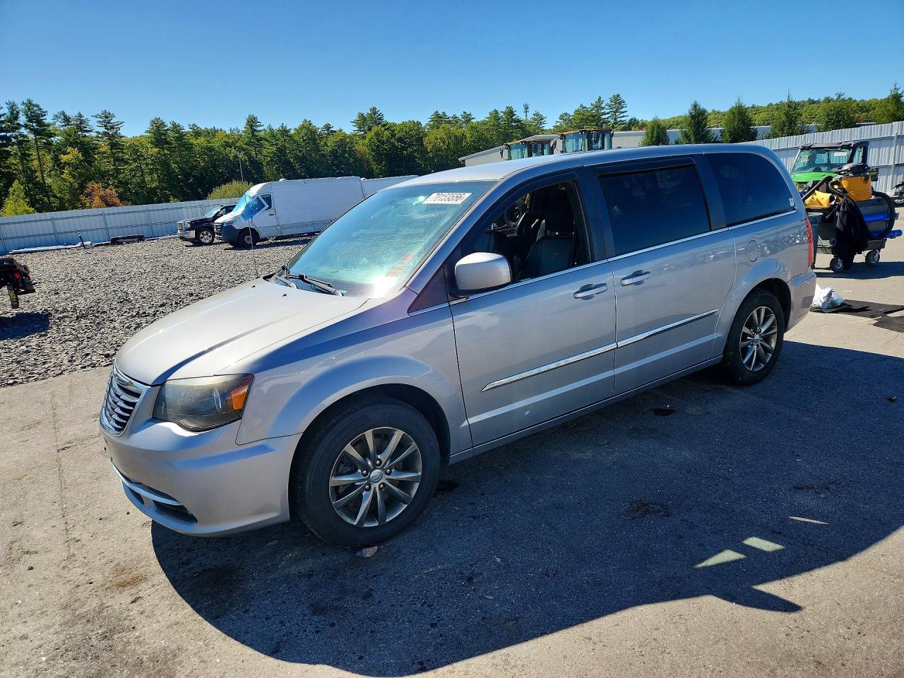 Photo of the 2014 CHRYSLER TOWN & COUNTRY S