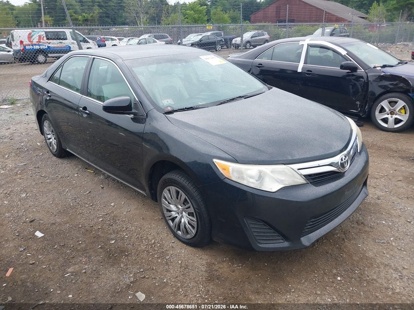 Photo of the 2012 TOYOTA CAMRY LE
