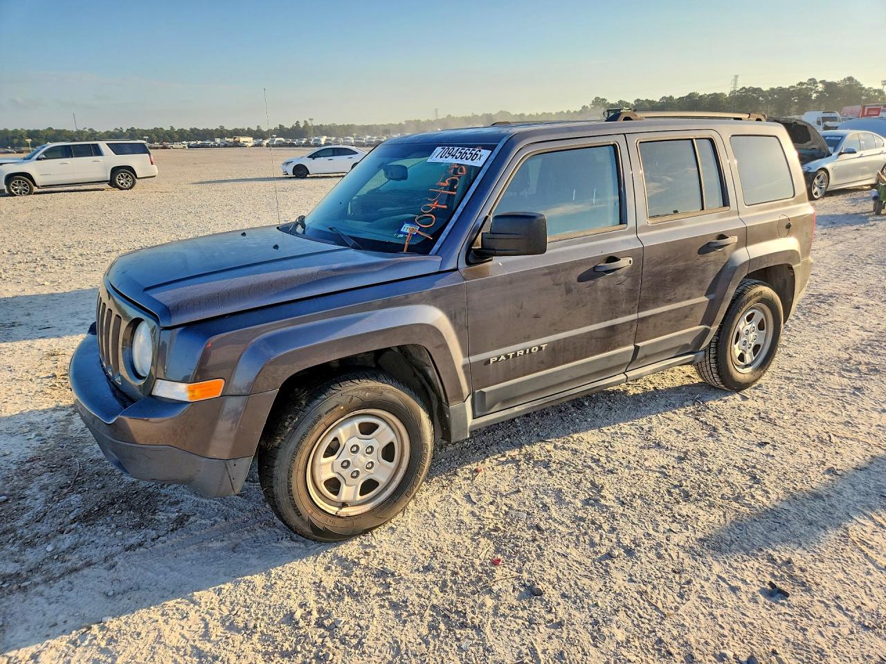Photo of the 2016 JEEP PATRIOT SPORT