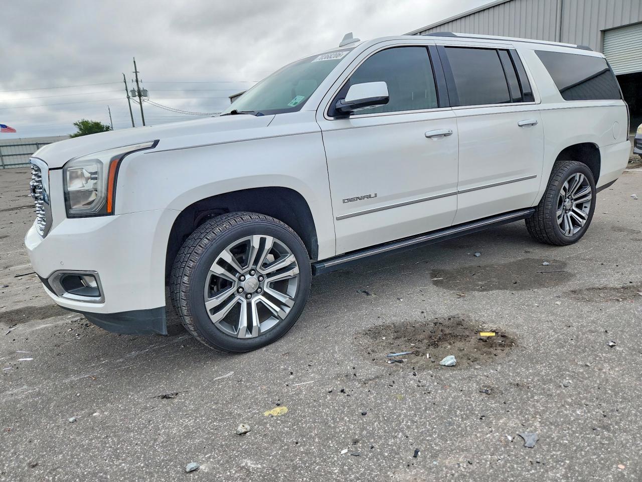 Photo of the 2019 GMC YUKON XL DENALI