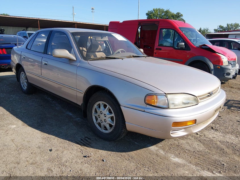 Photo of the 1995 TOYOTA CAMRY XLE