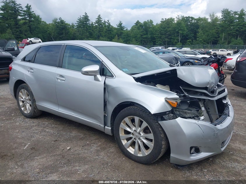 Photo of the 2014 TOYOTA VENZA LE