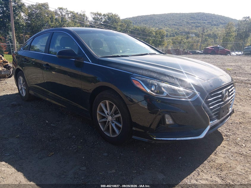 Photo of the 2019 HYUNDAI SONATA SE