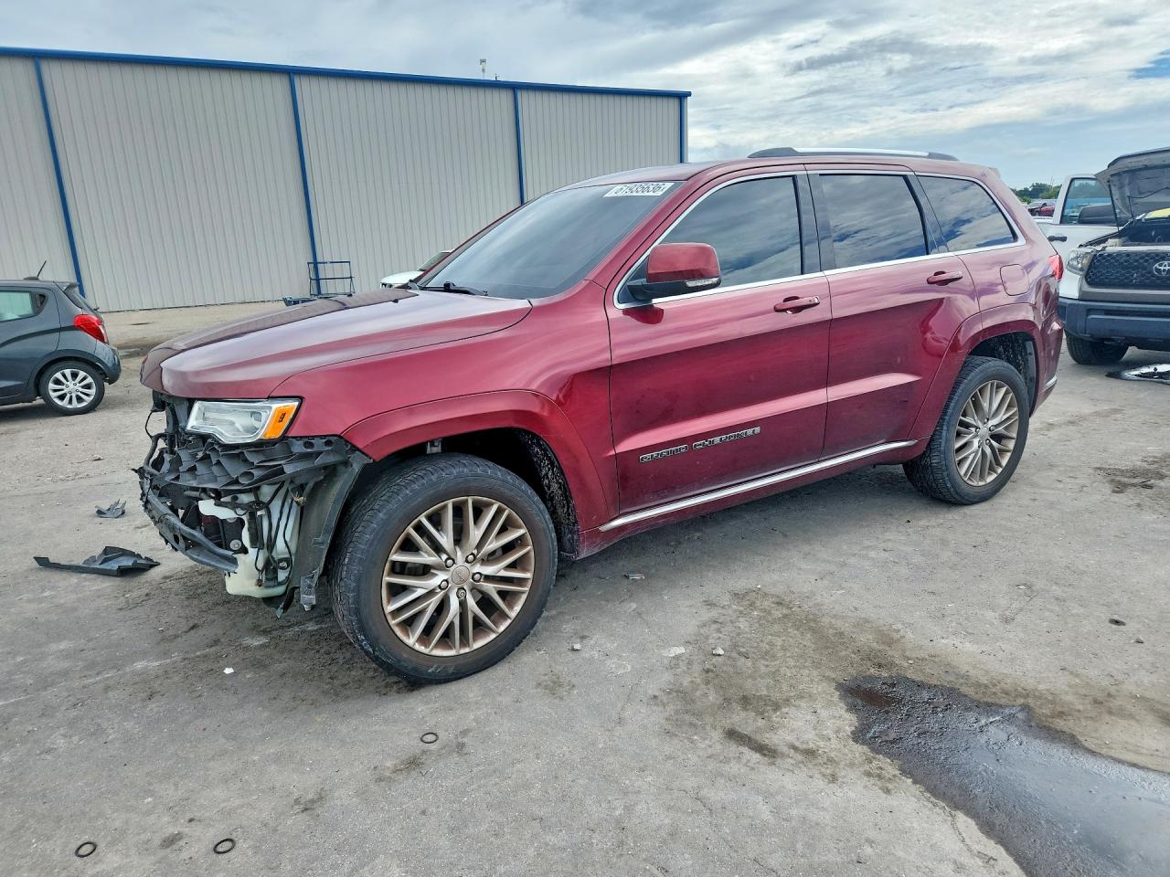 Photo of the 2018 JEEP GRAND CHEROKEE SUMMIT
