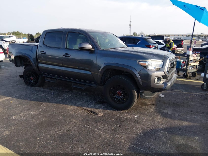 Photo of the 2020 TOYOTA TACOMA SR5 V6