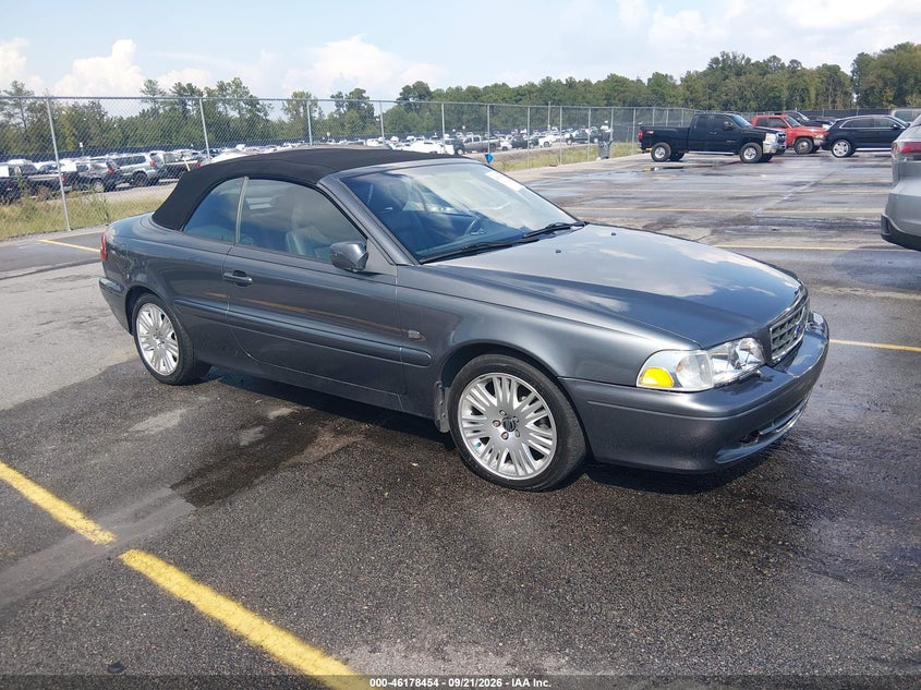 Photo of the 2004 VOLVO C70 HT