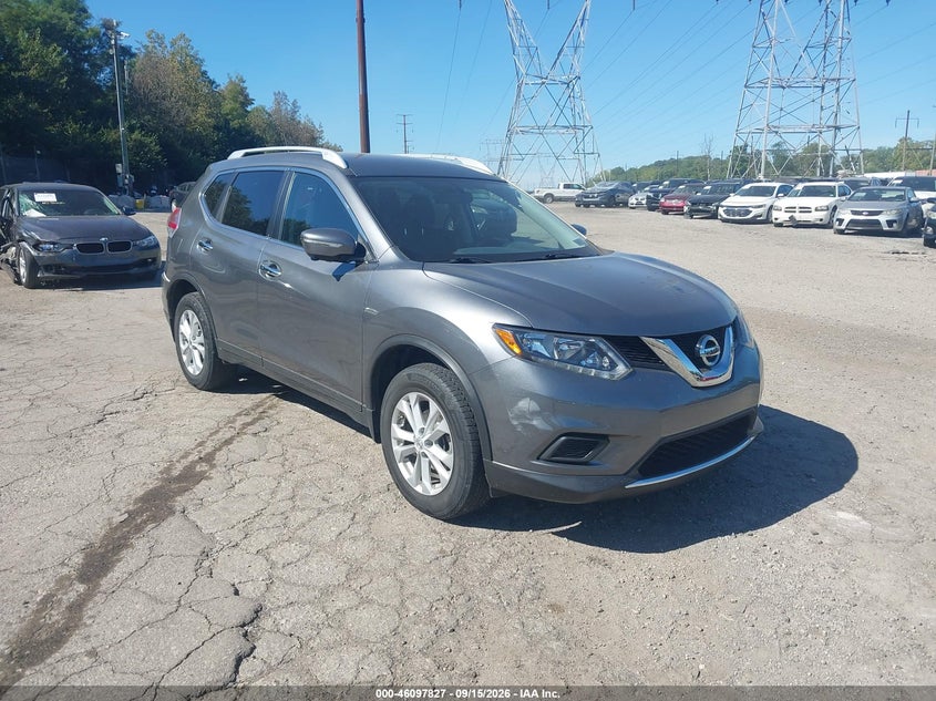 Photo of the 2015 NISSAN ROGUE SV