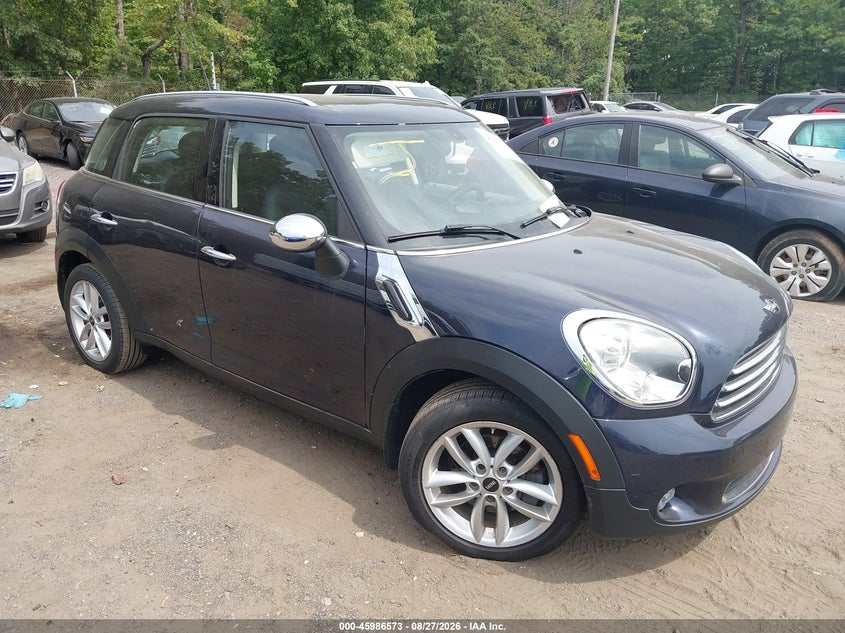 Photo of the 2014 MINI COOPER COUNTRYMAN COOPER (M6)