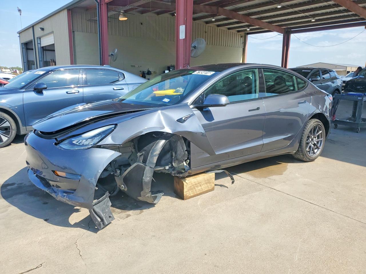 Photo of the 2019 TESLA MODEL 3