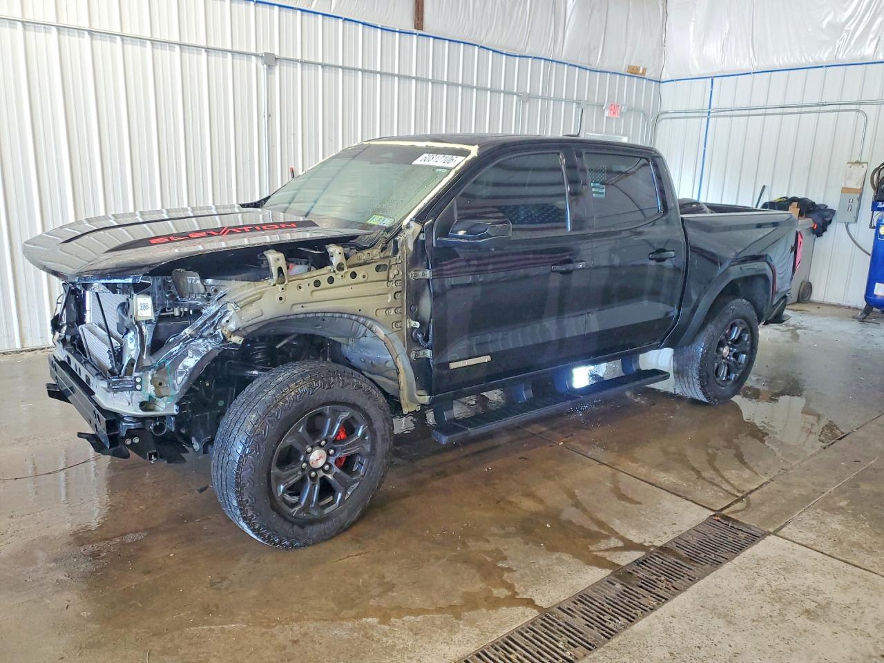 Photo of the 2024 GMC CANYON ELEVATION